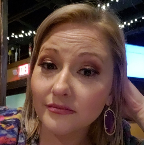 Meet your Posher, Heather - Picture 3 of 6